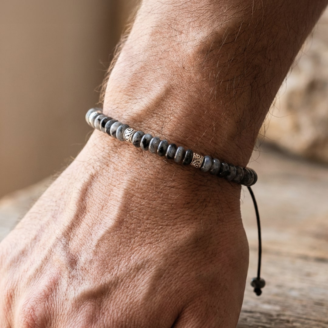Bracelet Larvikite — Force Intérieure & Protection Subtile