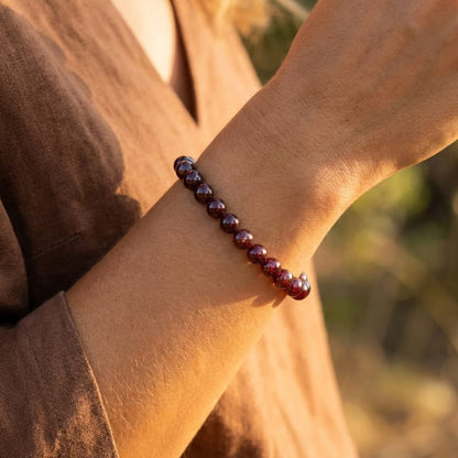 Bracelet Grenat — Vitalité, Passion & Force de Vie
