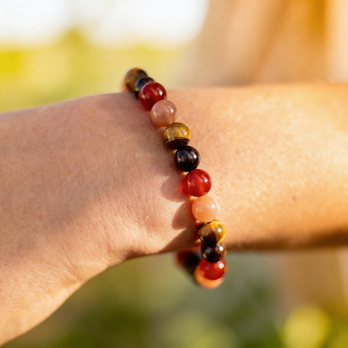 Bracelet Œil de Tigre, Pierre de Soleil, Cornaline & Grenat — Élan & Joie