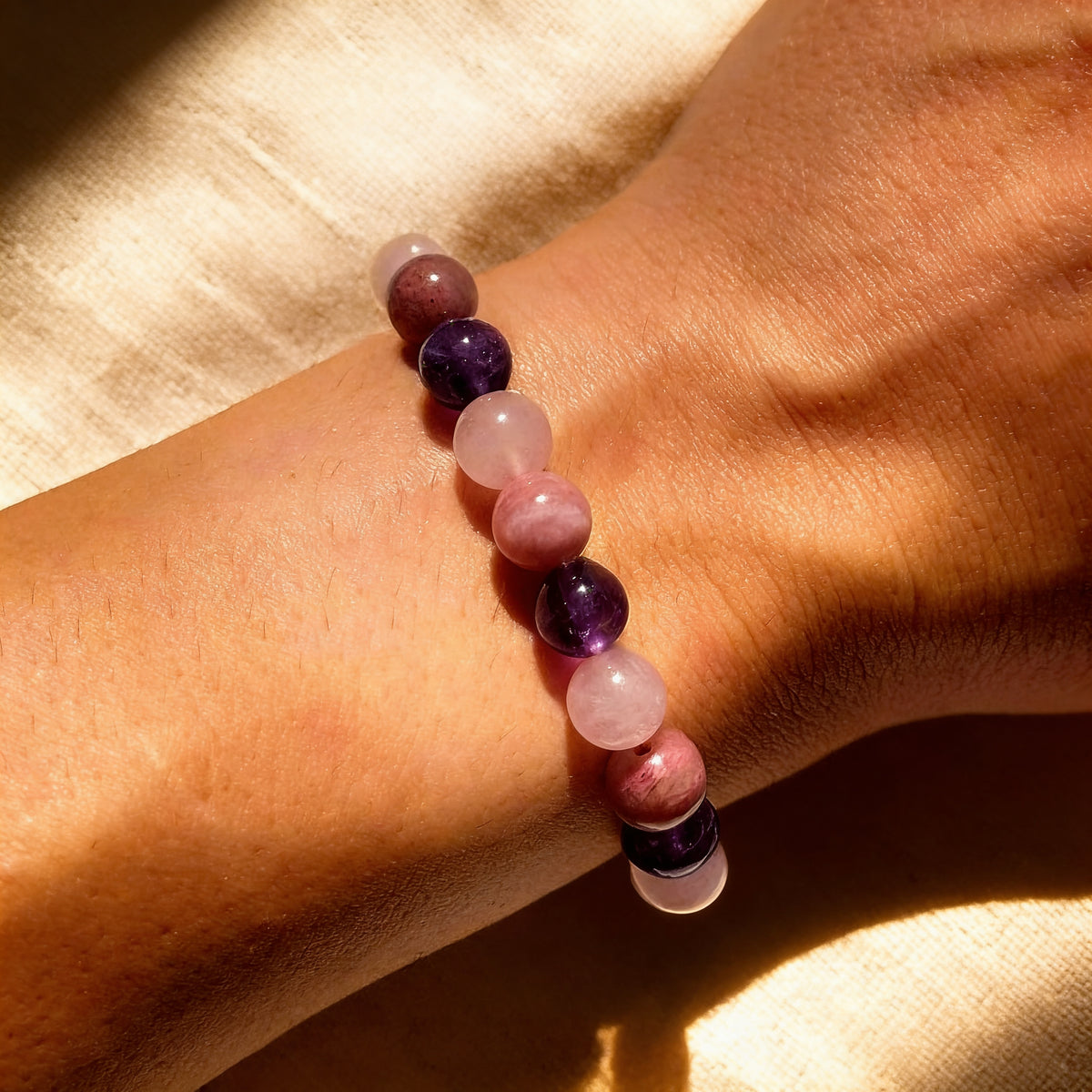 Bracelet Rhodonite, Quartz Rose & Améthyste — Amour de Soi