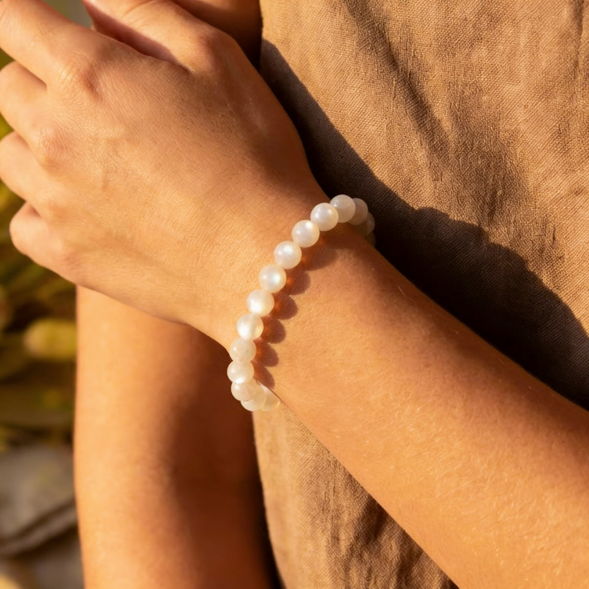 Bracelet Pierre de Lune — Intuition Féminine & Cycles de Vie